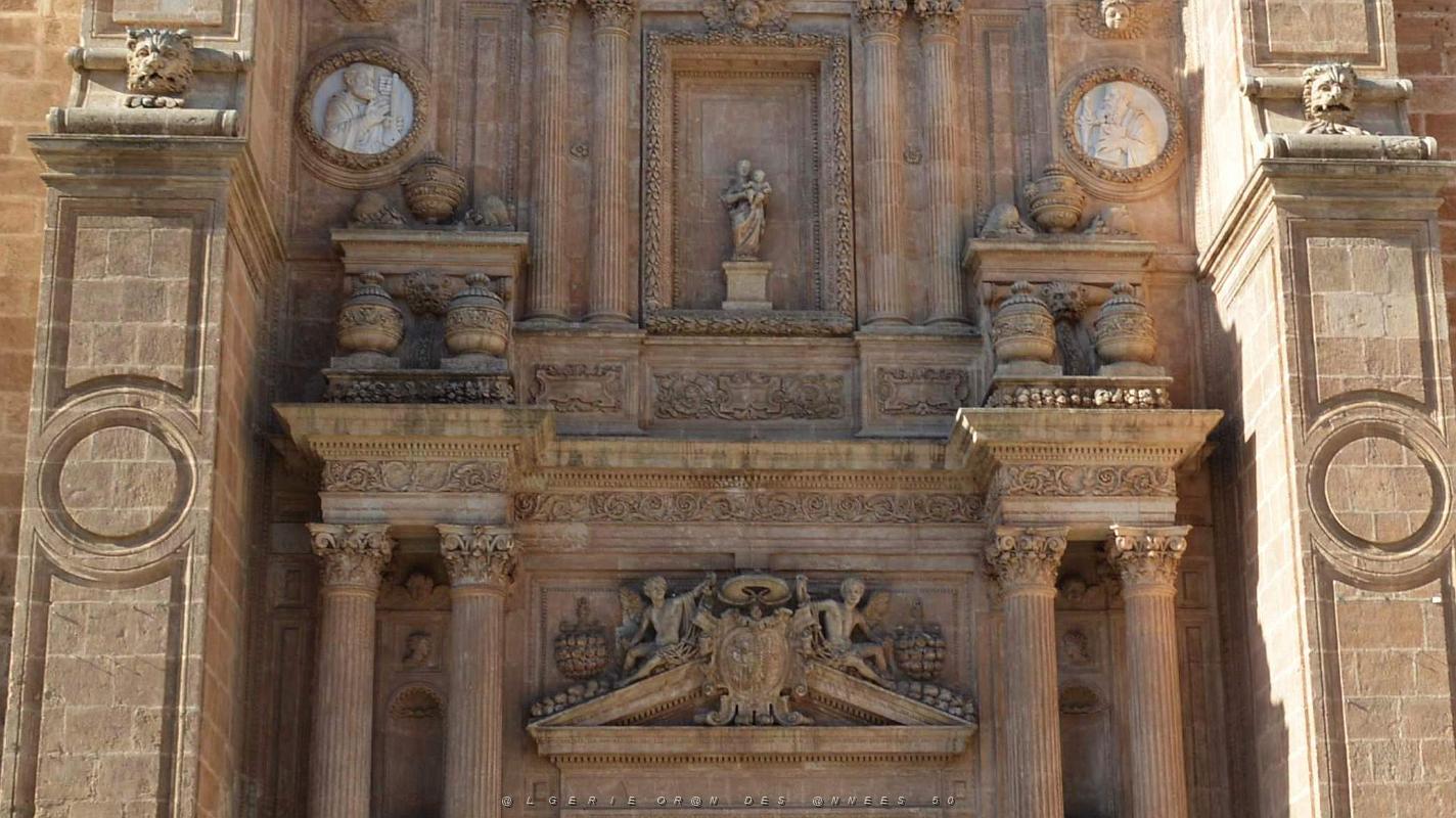 28 LA CATHEDRALE ET LE FORTERESSE DE L INCARNATION (11).JPG
